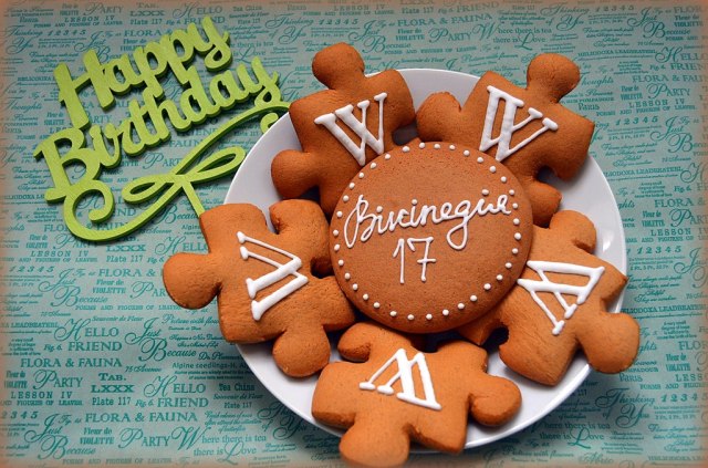 Ukrainian Wikipedia birthday cookies